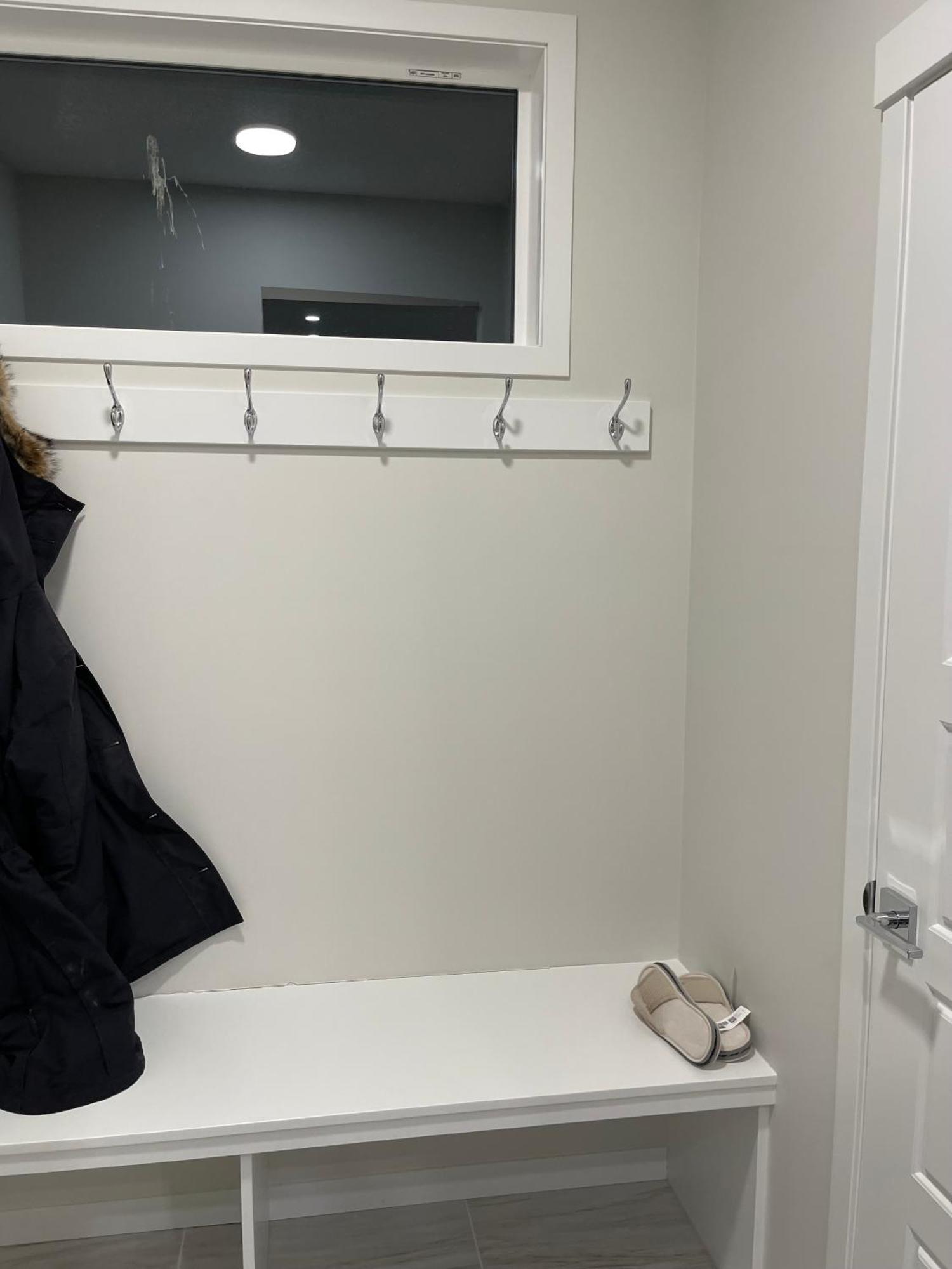 Apartment 3 Bedroom Luxury House Near International Airport Nw!!! Calgary