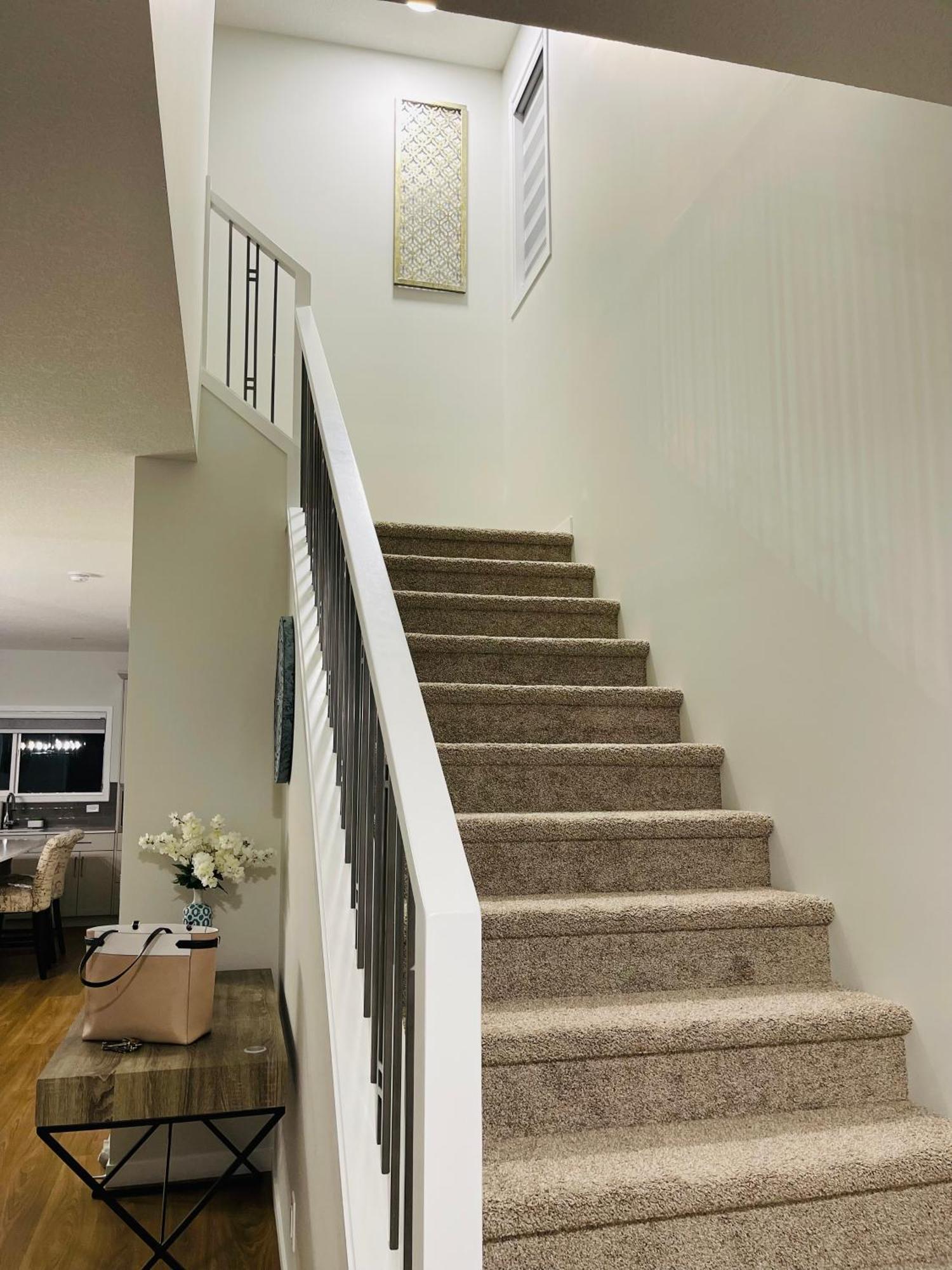 Apartment 3 Bedroom Luxury House Near International Airport Nw!!! *